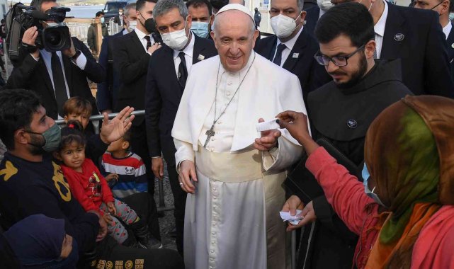 Papa, Avrupa'da göçmenlere yönelik davranışları kınadı