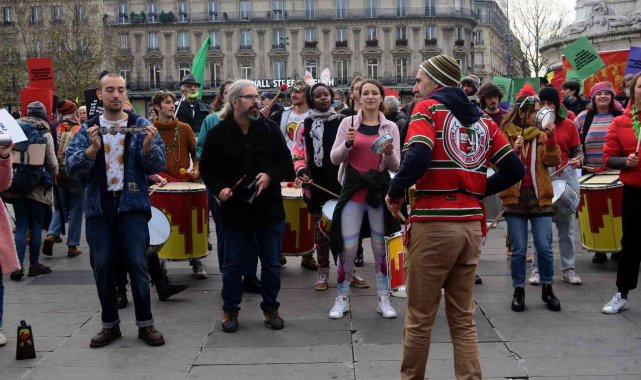 Paris'te ırkçılık karşıtı protesto