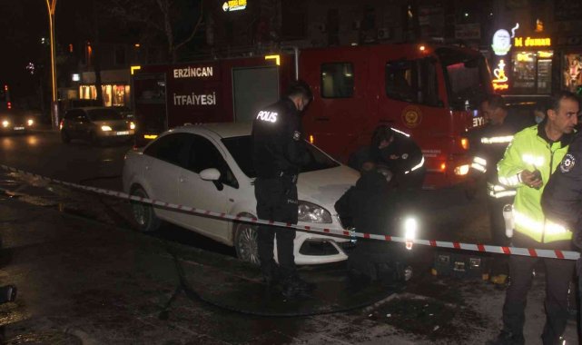 Park halinde motorundan duman çıkan araç korkuttu