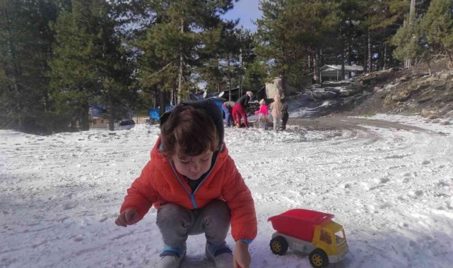 Paşa Yaylası beyaza büründü