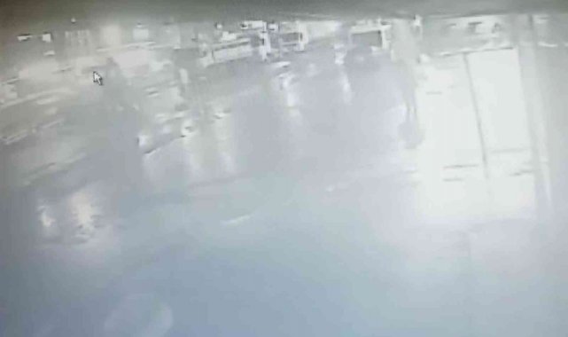 Pendik'te bir kişinin öldüğü zincirleme kaza kamerada