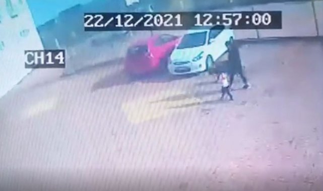 Pitbull cinsi köpeklerin minik Asiye'ye saldırı anı kamerada