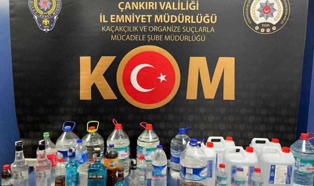 Piyasaya sahte alkol süren şahıs yakayı ele verdi