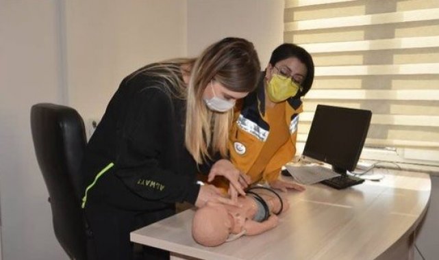 Polis ekiplerine &quot;Temel İlk Yardım Kursu&quot;