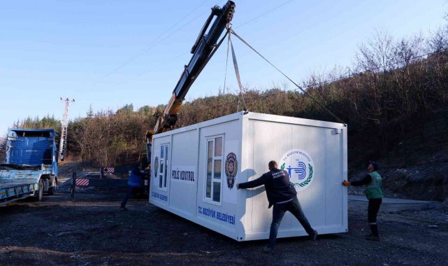 Polis noktası konteynırı yerine yerleştirildi