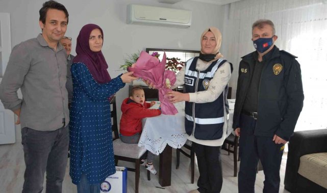 Polis özel öğrencileri yalnız bırakmadı