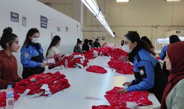 Polis tekstil çalışanlarına KADES'i tanıttı