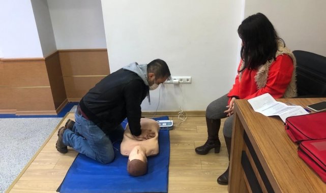 Polise ilk yardım eğitimi