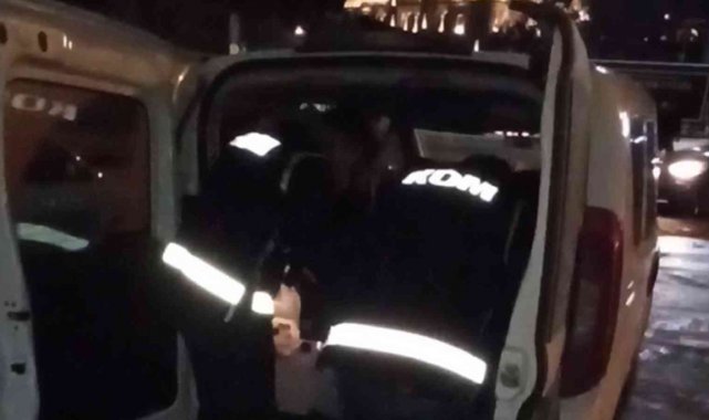 Polisin dikkatinden kaçmadı, aracındaki şişeler ele verdi: 170 litre sahte alkol ele geçirildi