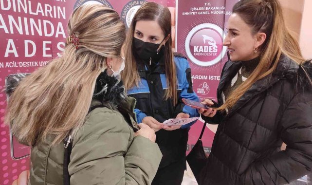 Polisten vatandaşlara bilgilendirme