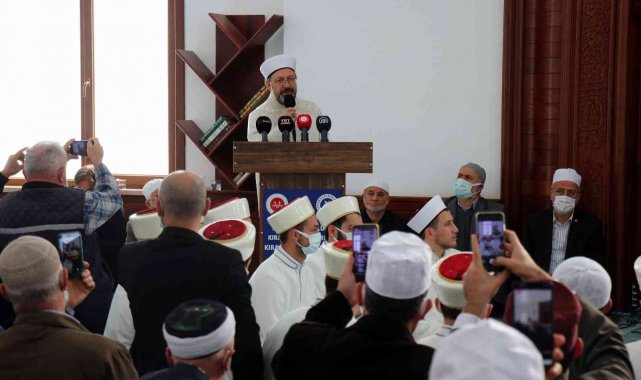 Prof. Dr. Ali Erbaş: "Kıraat ilmi okumuş olmak, büyük camilerde baş imamlık için gerekli olan şartlardan bir tanesi"