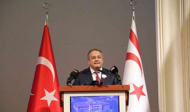 Prof. Dr. İlhan &#039;Kanlı Noel&#039;de şehit edilen kardeşlerini anlatırken duygu dolu anlar yaşadı