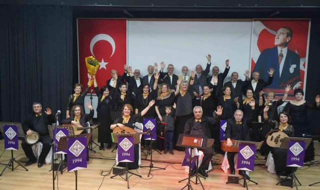 "Ayvalık fidanlarına bir destek de Müzik Derneği'nden geldi