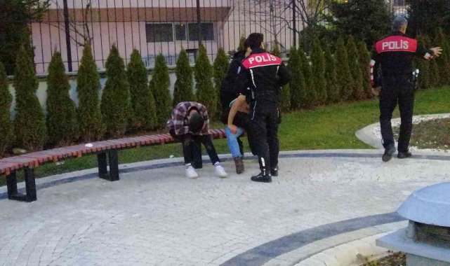 "Dövmenle hava atıyorsun" diyerek başlayan kavga kanlı bitti: 2 yaralı