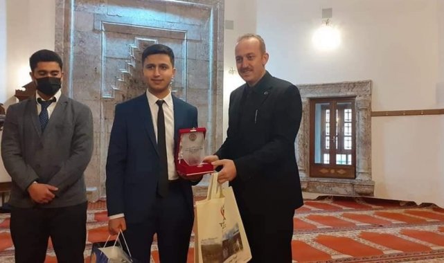 "Genç Hatipler Hutbe Okuma Yarışması" final heyecanı Tosya'da yaşandı