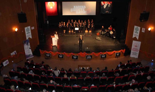 "Güçlü Kadınlar" sanatın gücüyle şiddete "Dur" dedi