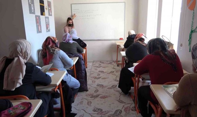 "Okumanın yaşı yoktur" diyerek yola çıkan örnek kadınlar