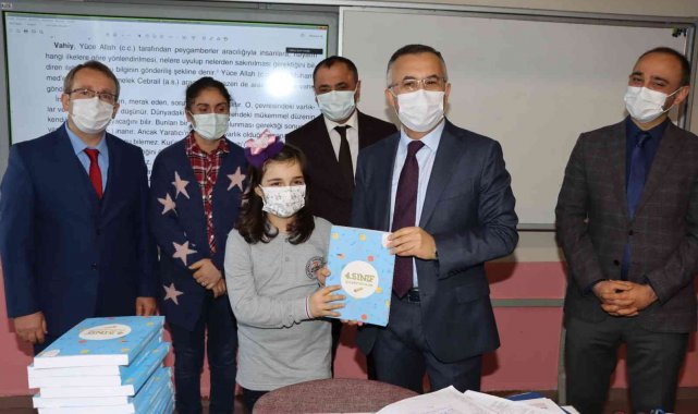 "Sınıf başkanlığını kazanırsam valiyi sınıfa getireceğim" dedi, kazanınca Vali Çeber sınıfı ziyarete geldi