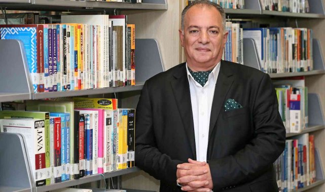 "Türkiye'de Kadın ve Siyaset İlişkisinin Analizi" bildirisine uluslararası ödül