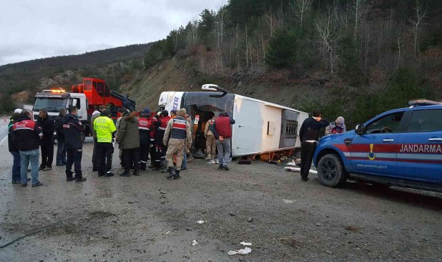 Refahiye'deki otobüs kazasında yaralanan yolcu hayatını kaybetti