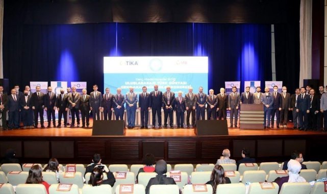 Rektör Aktekin 'Uluslararası Türk Dünyası Genç Akademisyenler Kongresi'nde