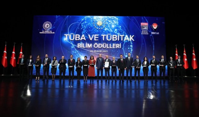 Rektör Karacoşkun, TÜBA ve TÜBİTAK Bilim Ödülleri Törenine katıldı