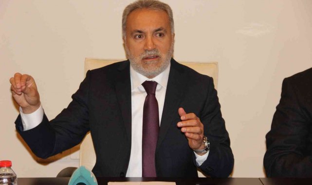 Rektör Karadağ, "Üniversiteleri politik tartışmaların dışında tutun"