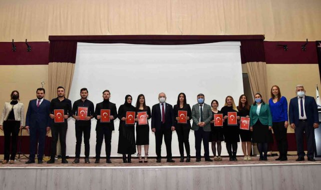 Rektör Namık Ak: "Kalkınmış bir ülke için güçlü bir eğitim sistemi zorunludur"