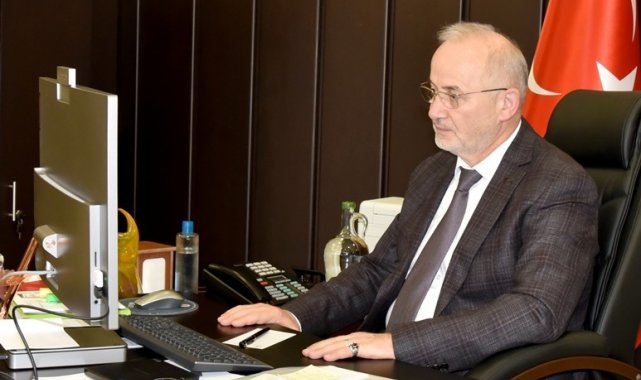Rektör Ünal: "Hemşireler sağlık sektörünün sosyolojisini ve psikolojisini de yönetiyor"