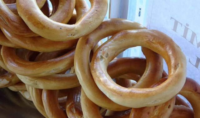 Rizeliler yapılan yüzde 50 zamma rağmen Rize simidinden vazgeçemiyor