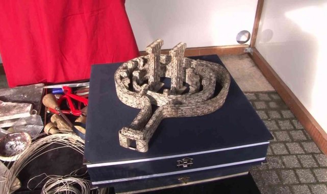 Saf gümüşten yapılan Göbeklitepe heykeli göz kamaştırdı