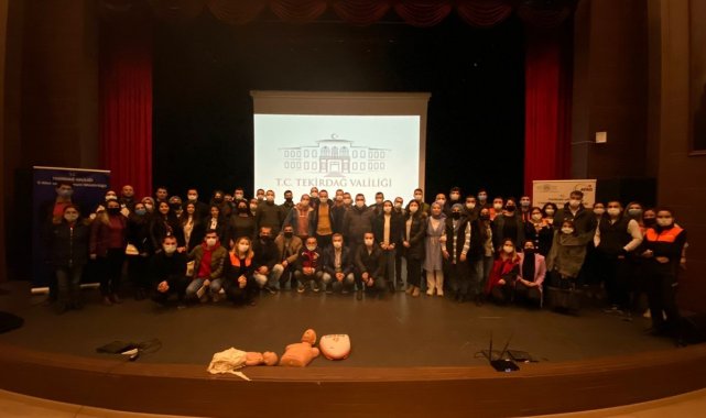 Sağlık personelinden AFAD gönüllülerine ilk yardım eğitimi