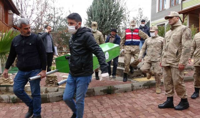 Sahte içki içen kişi villada ölü bulundu