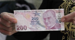 Sahte para, komşusunun parayı bozmasıyla fark edildi