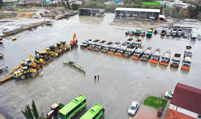 Sakarya Büyükşehir, 52 araç ve 88 personelle karla mücadeleye hazır