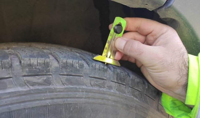 Sakarya'da polis ve jandarma ekiplerinden kış lastiği denetimi