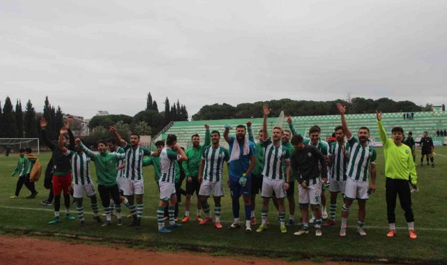Salihli Belediyespor evinde galibiyetle tanıştı