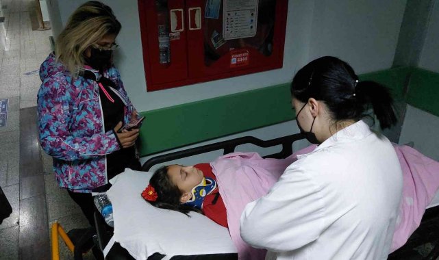 Samsun'da okula giden öğrencilere motosiklet çarptı: 2 yaralı