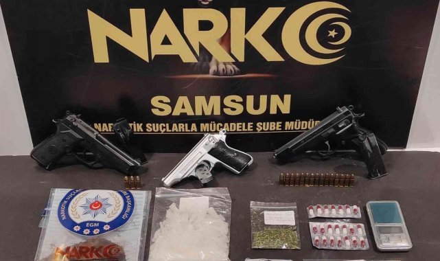 Samsun'da sokak satıcılarına uyuşturucu operasyonu: 3 gözaltı