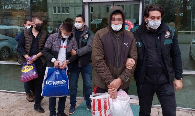 Samsun'da sokak satıcılarına uyuşturucu operasyonunda 3 kişi tutuklandı