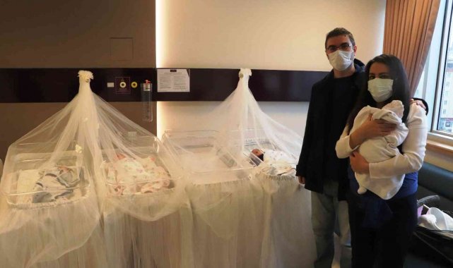 Samsunlu çiftin 'dördüz' bebek mutluluğu