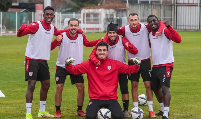 Samsunspor'un yabancıları futbola 'yabancı'