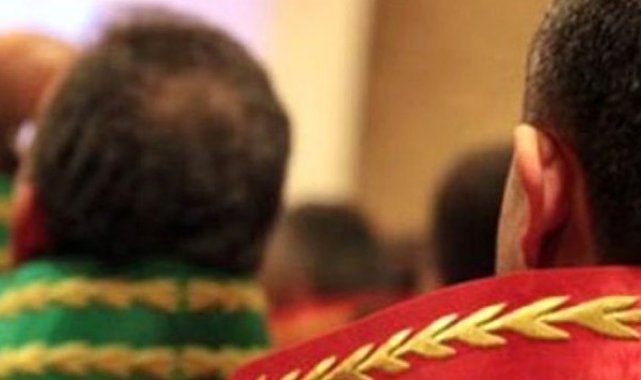 Sanık görme engelli olunca kadın hakim bir ilke imza attı