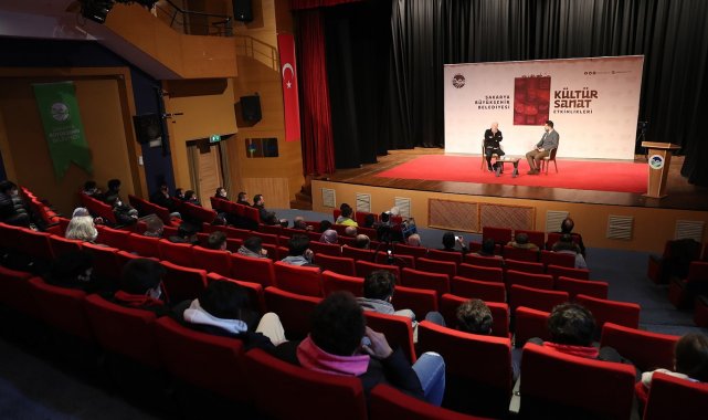 Şansal Büyüka AKM&#039;de sevenleriyle buluştu