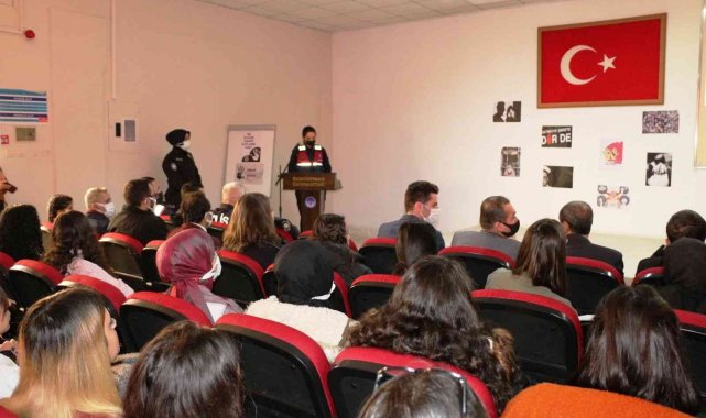 Şaphane MYO'da "İnsan Hakları ve Şiddet" konulu seminer