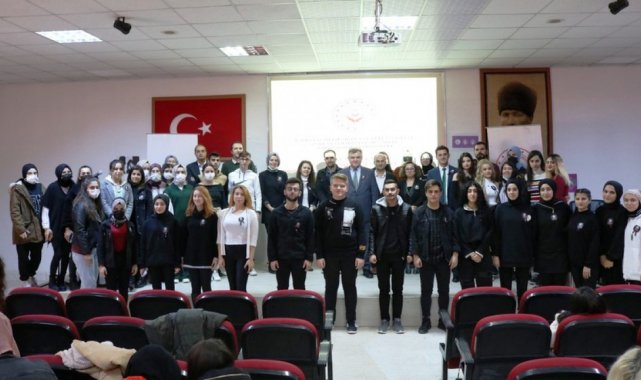 Şaphane MYO'da "Şiddet ve İnsan Hakları" konulu panel