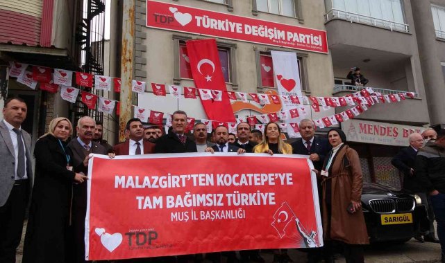 Sarıgül: "Azerbaycan, Ermenistan ve Türkiye arasında yapılan diplomatik görüşmeleri son derece olumlu karşılıyoruz"