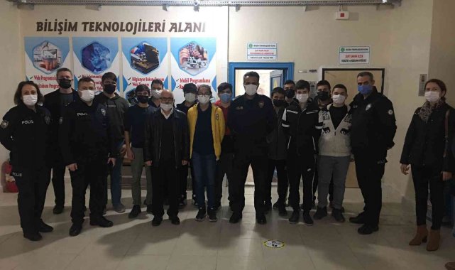 Şehitlerin isimleri sınıflara verildi