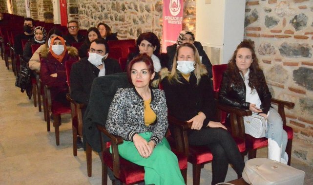 Şehzadeler&#039;de sosyal girişimcilik eğitimi