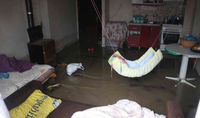 Sel mağduru esnaf, iş yerine gelince şok yaşadı